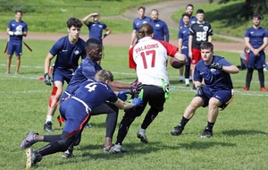 DU__L9B9822-Die-Dockers-Defense-hat-den-Gegner-stets-im-Griff